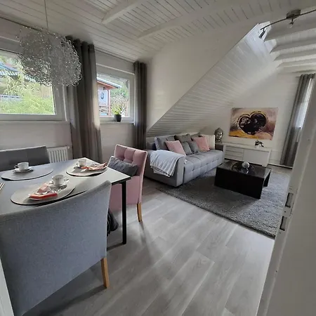 דירה Mit Herz Somplar